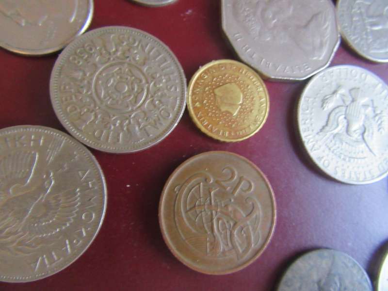 GOOD START FOR THE BEGINNER - 100 INTERNATIONAL COINS - AS PER SCAN - CO4 - BID PER COIN