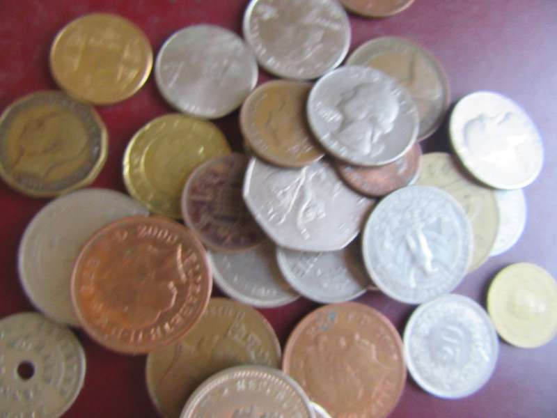 GOOD START FOR THE BEGINNER - 100 INTERNATIONAL COINS - AS PER SCAN - CO4 - BID PER COIN