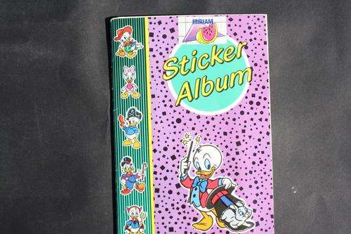 STICKER ALBUM