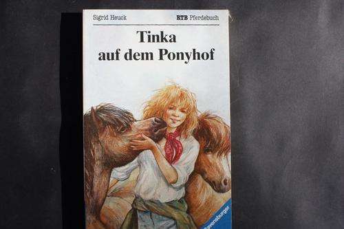 TINKA AUF DEM PONYHOF