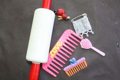 10 VARIOUS SMALL TOYS