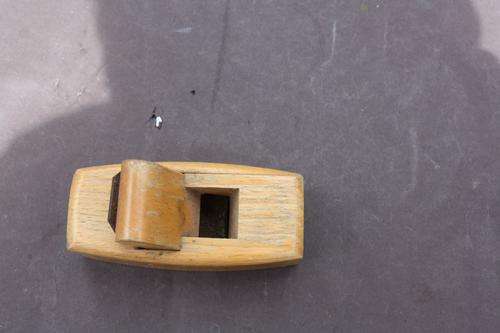 WOODEN BOTTLE OPENER - PLANER - GERMANY - 9 CM - PLEASE HAVE A LOOK