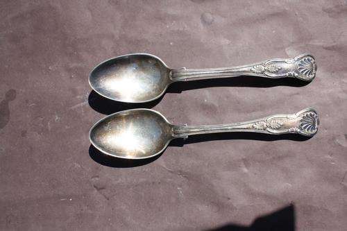 2 SPOONS - 230 MM - 5 DIFFERENT MARKINGS AT THE BACK