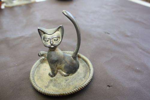PEWTER ASH TRAY WITH CAT