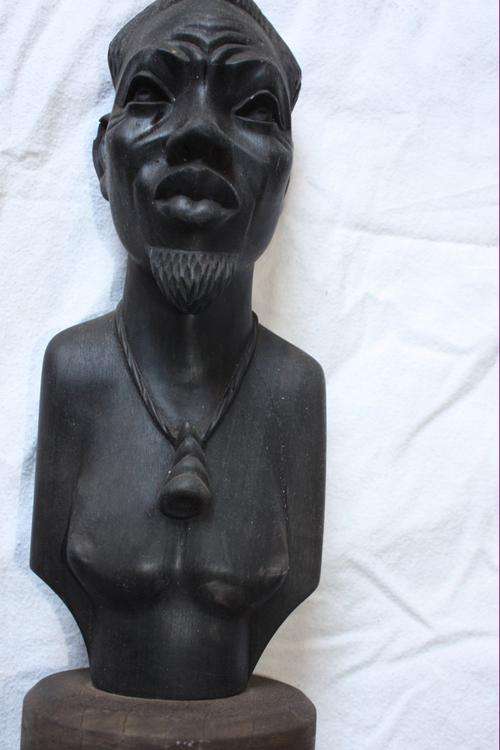 WOODEN AFRICAN BUST - 360 MM