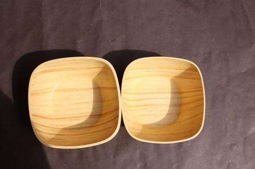 TWO BOWLS - 120 X 120 MM - 50 MM HIGH - WOOD IMITATION
