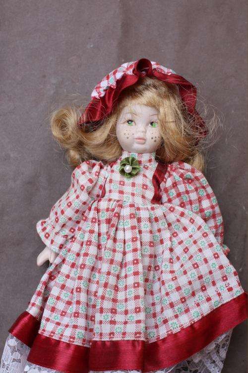 DOLL - 210 MM