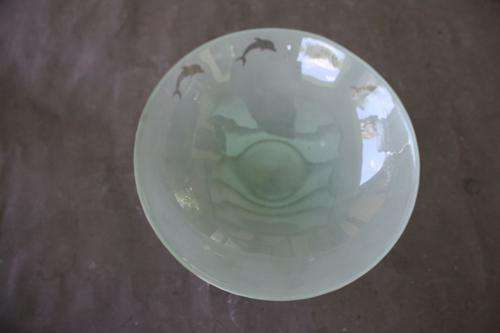 BEAUTIFUL GLASS BOWL WITH DOLPHINS - 195 MM DIAM. - 55 MM HIGH - PLEASE HAVE A LOOK