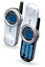 motorola V70...VERY GOOD CONDITION!!! A MOTOROLLA CLASSIC....OLD SCHOOL :)