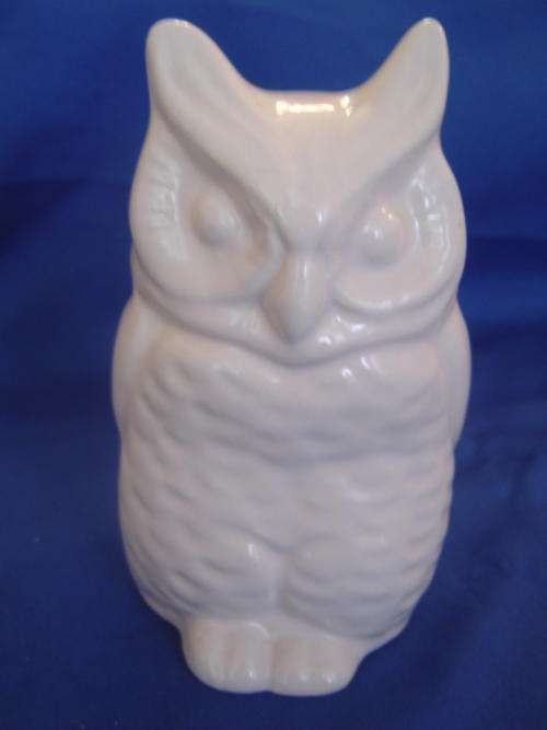 Porcelain owl