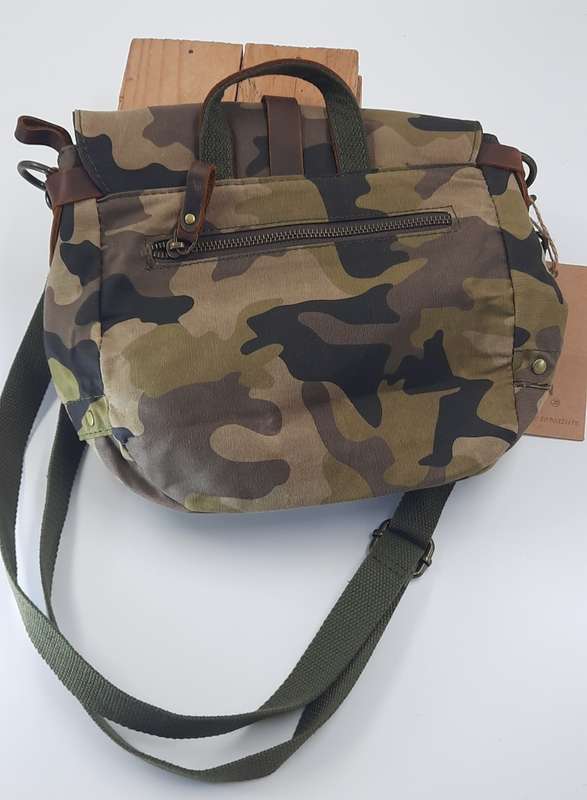 **STUNNING CAMO STYLE BAG** part genuine leather and part canvas!!