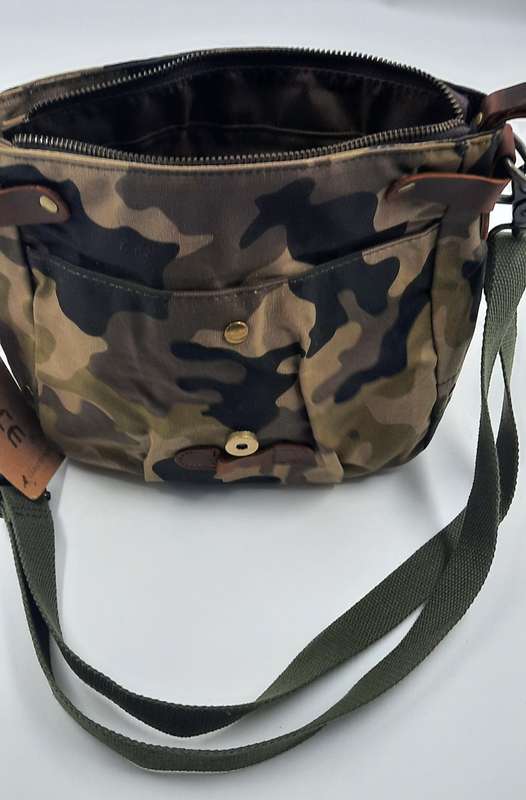 **STUNNING CAMO STYLE BAG** part genuine leather and part canvas!!