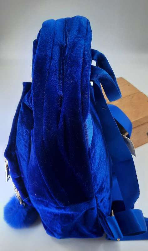 CUTE BACKPACK in blue!