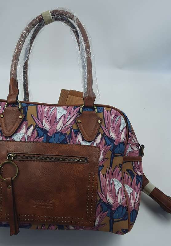 SUPER NICE BAG BY VIVACE!! #PINK PROTEA,BROWN WITH blue design#