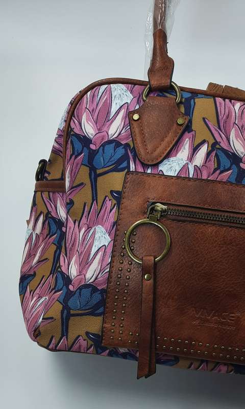 SUPER NICE BAG BY VIVACE!! #PINK PROTEA,BROWN WITH blue design#
