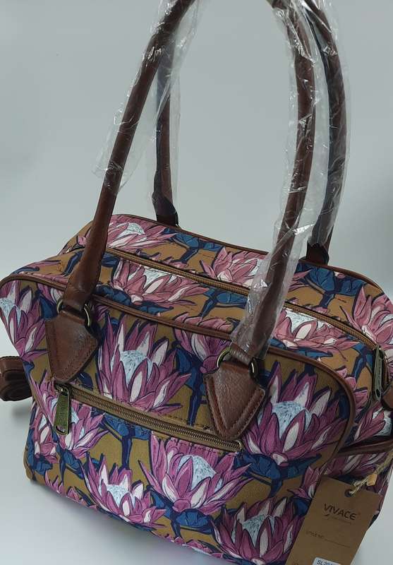 SUPER NICE BAG BY VIVACE!! #PINK PROTEA,BROWN WITH blue design#