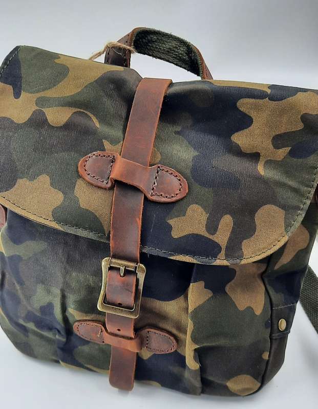 **STUNNING CAMO STYLE BAG** part genuine leather and part canvas!!VIVACE