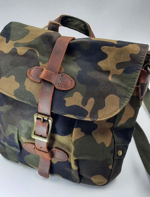 **STUNNING CAMO STYLE BAG** part genuine leather and part canvas!!VIVACE