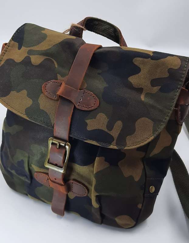 **STUNNING CAMO STYLE BAG** part genuine leather and part canvas!!VIVACE