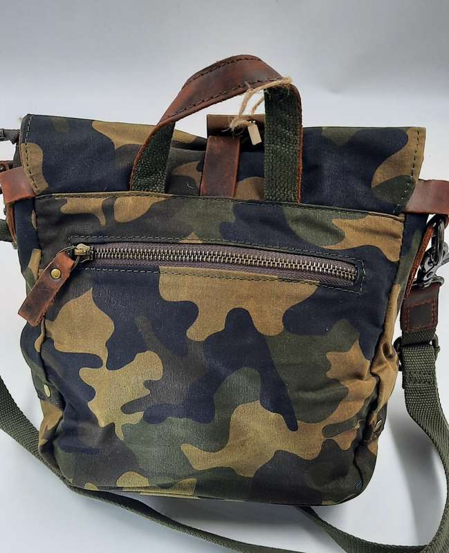 **STUNNING CAMO STYLE BAG** part genuine leather and part canvas!!VIVACE