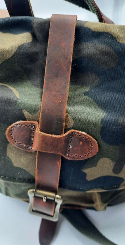 **STUNNING CAMO STYLE BAG** part genuine leather and part canvas!!VIVACE