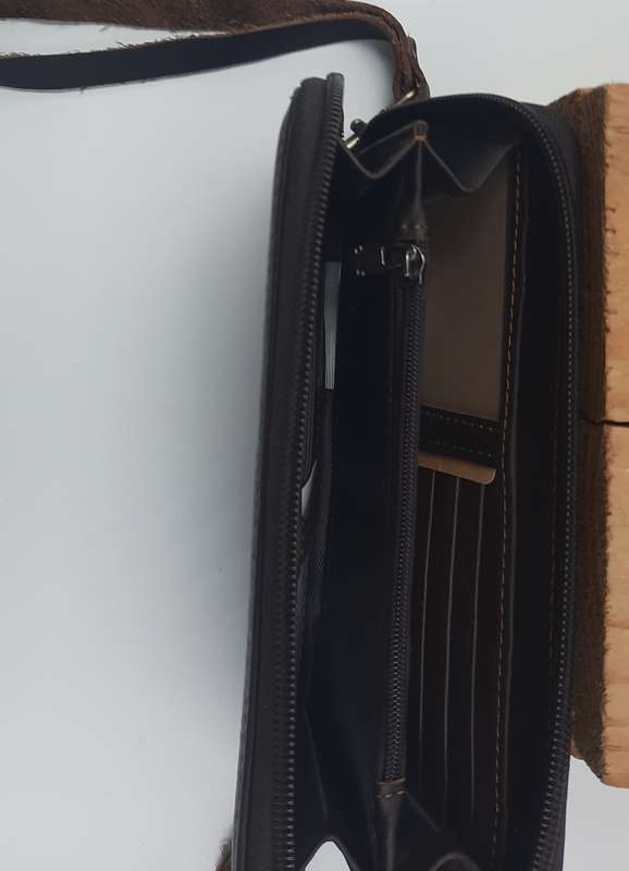 GENUINE LEATHER PURSE/WALLET BY VIVACE##STUNNING###