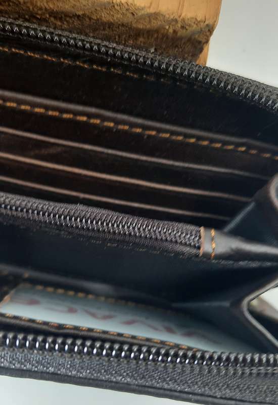 GENUINE LEATHER PURSE/WALLET BY VIVACE##STUNNING###