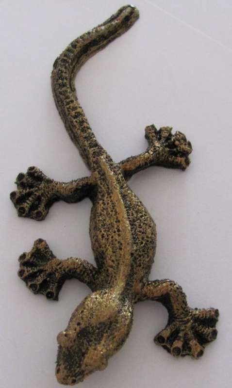 GECKO IN gold! with double sided tape!resin product