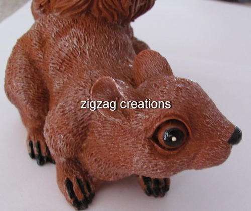 SQUIRREL!! RESIN GARDEN ORNAMENT.