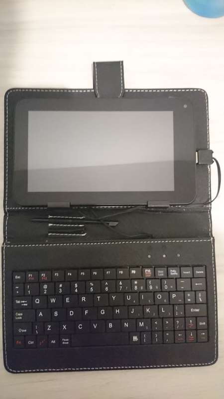 Android 7" tablet PLUS free keyboard + 2gb SD card