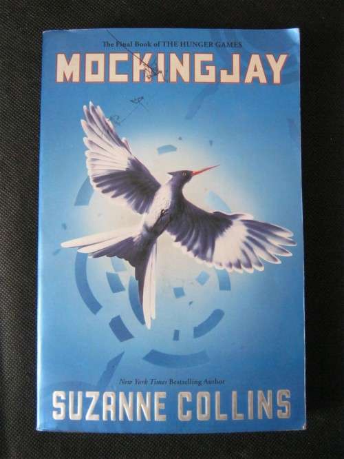 Hunger Games MOCKINGJAY - Suzanne Collins