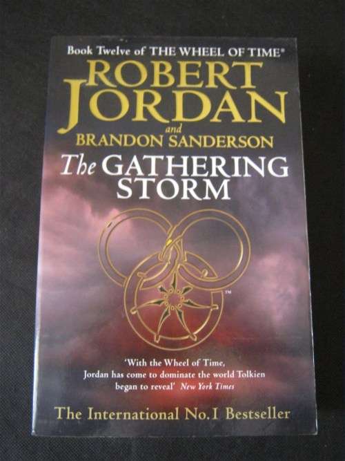 Wheel of Time Book 12: The Gathering Storm - Robert Jordan