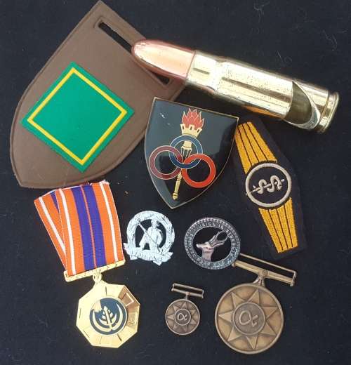 Mixed lot military items SADF and more