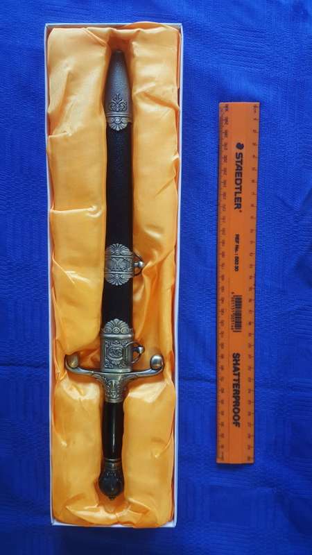 Display Dagger