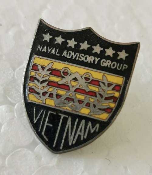 Old / Antique / Vintage PIN / Badge
