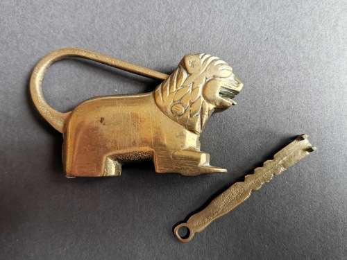 Antique Brass Chinese Foo Dog Padlock with Key