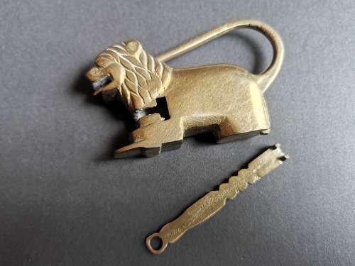 Antique Brass Chinese Foo Dog Padlock with Key