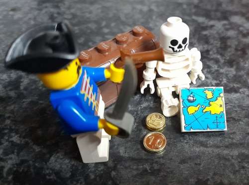 Vintage Lego Pirate treasure Set