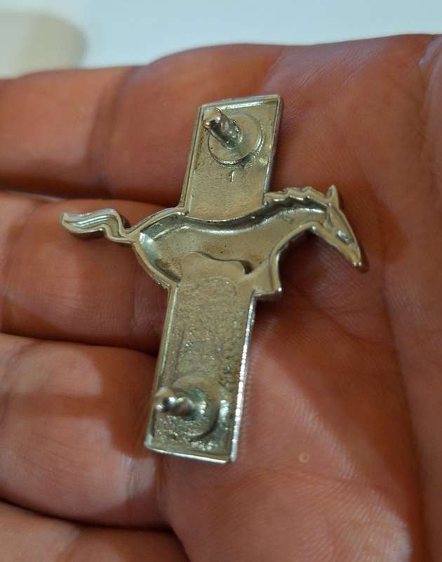 FORD MUSTANG BADGE