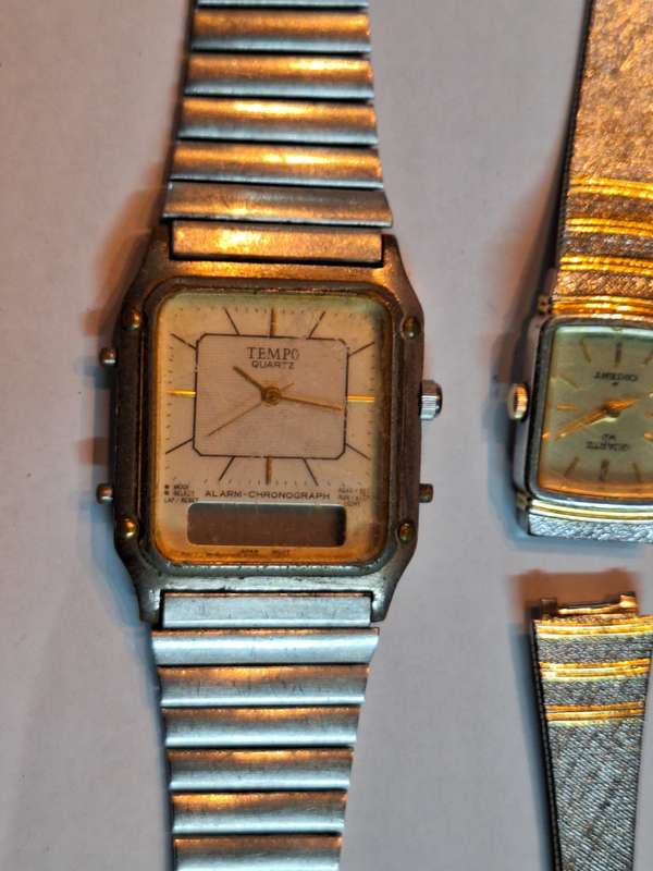 Mixed lot of watches for spares and parts