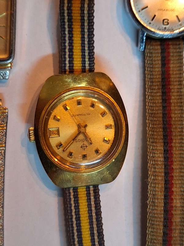 Mixed lot of watches for spares and parts