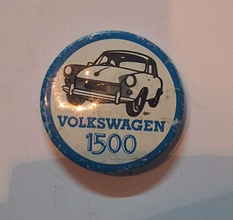 Vintage VW 1500 pin