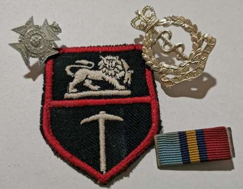 Mixed Rhodesian badge lot