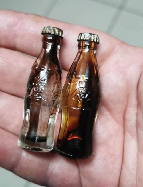 2x Vintage Coca-Cola Mini bottles