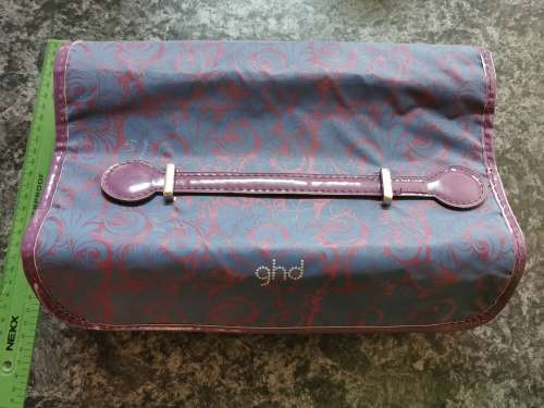 *Crazy R1 Auction* Original ghd Bag and Hair Clip