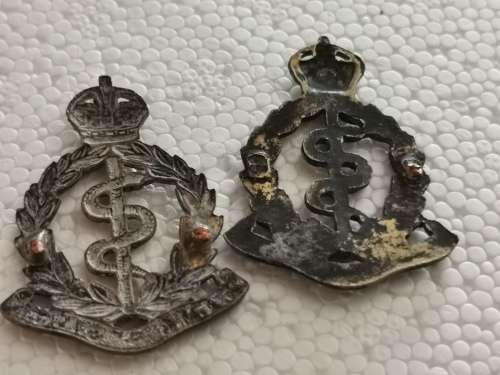 Old Medic Collar badges