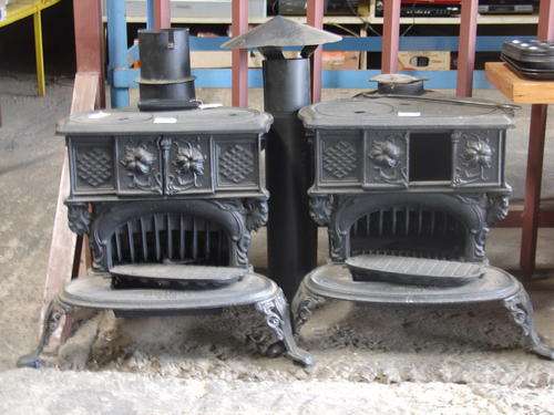CAST IRON COAL /  2 PLATE STOVE + extras
