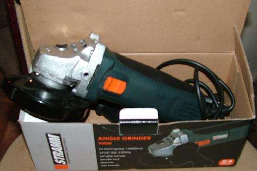 STRAMM 115MM 900W GRINDER