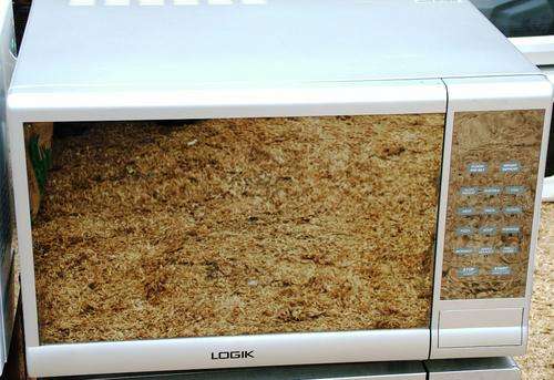 Logik 28 L Microwave  GRILL***surface scratches*****