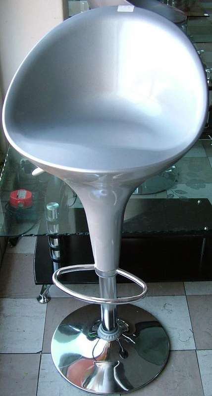 BREAKFAST / BAR STOOL ****NEW***